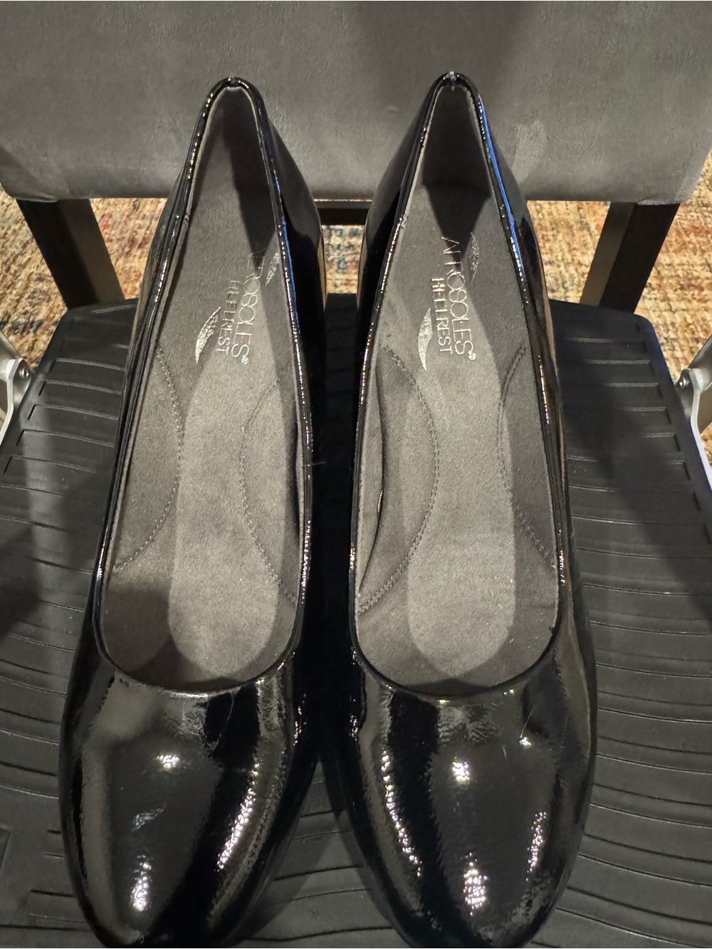 AEROSOLES Black Patent Round-Toe Flats